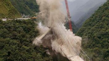 El derrumbe de un puente mata al menos a cinco personas en Colombia