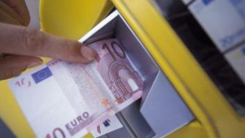 El Banco de España "actuará" contra los bancos que cobren dos euros extra en los cajeros