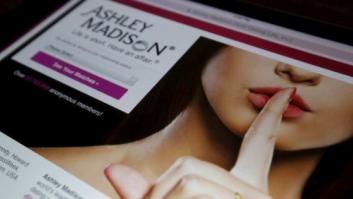 Los 'hackers' publican los datos robados de clientes de la web para casados infieles Ashley Madison