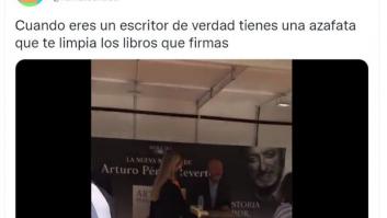 Pérez-Reverte explica la polémica que se formó por este vídeo durante la Feria del Libro