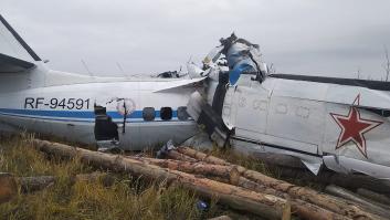 Mueren 16 personas en Rusia al partirse el avión en el que iban a practicar paracaidismo