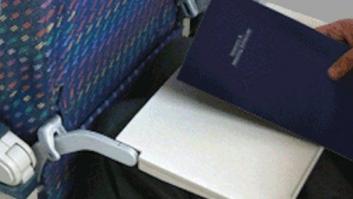 Este aparato impide que te reclinen el asiento en el avión