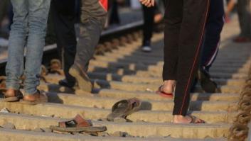 Al menos 59 muertos tras arrollar un tren a una multitud en la India