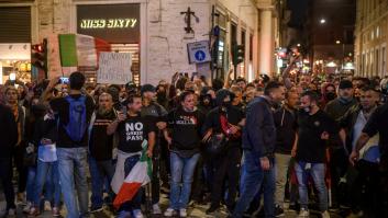 Antivacunas de día, neofascistas de noche: la cruzada italiana para frenar el extremismo 2.0