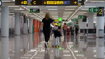 El cierre del aeropuerto de Palma afecta a 56 vuelos y provoca la indignación de decenas de pasajeros