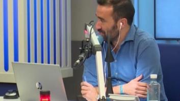Interrumpen a Juanma Castaño con un eructo en directo en 'El Partidazo' de la Cope