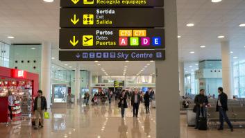 Cerca de 40 pasajeros esperan en El Prat a obtener asilo tras negarse a seguir su viaje