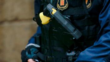 Un hombre muere tras recibir una descarga de pistola táser de los Mossos en Badalona