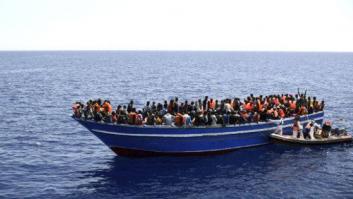 Rescatados al menos 62 inmigrantes en dos pateras en el Estrecho