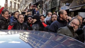 Policías de Madrid insultan al concejal de Seguridad y golpean su coche tras una protesta