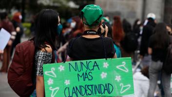 Ecuador debatirá incluir la violación como causa legal de aborto