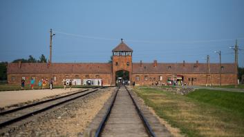 El Memorial de Auschwitz responde tajante a los que comparan las vacunas con el Holocausto