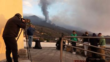 Hay "indicios científicos" de que la erupción puede acabar este año, según el presidente canario