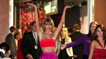 Internet saca punta a esta foto de Taylor Swift con los brazos levantados en los Grammy