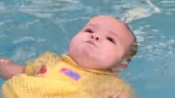Los pediatras avisan de que sólo 2 centímetros de agua son suficientes para que un bebé se ahogue