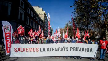 Miles de personas se manifiestan en Madrid contra el desmantelamiento de la Atención Primaria