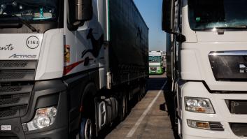 Los transportistas desconvocan el paro sectorial tras alcanzar 'in extremis' un acuerdo con el Gobierno