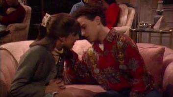 Dos actores de 'The Big Bang Theory' recrean el beso que se dieron de adolescentes en 'Blossom'