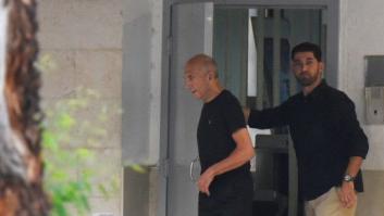 El exprimer ministro israelí Ehud Olmert sale de prisión tras obtener la libertad anticipada