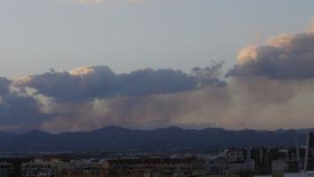 El fuego en la levantina Sierra Calderona sigue activo pero sin riesgo para la población