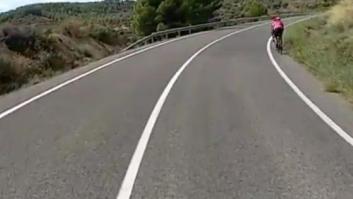 Un camionero triunfa con esta lección sobre cómo adelantar a un ciclista