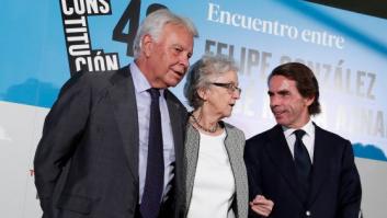 El 'reencuentro' de González y Aznar: el 'orgullo' del 78, "nos va la marcha" y el disenso reformista
