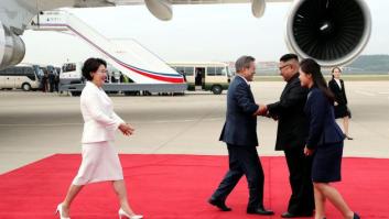 Kim Jong-Un recibe a pie de pista al presidente surcoreano para la cumbre de Pionyang