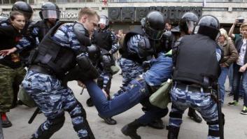La policía detiene al opositor ruso Navalni y a cientos de manifestantes en las protestas contra el Kremlin