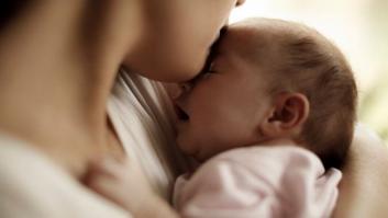 Esta madre explica por qué deberías tener cuidado al besar a los recién nacidos