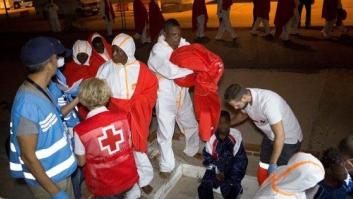 Cinco personas mueren y otras 500 son rescatadas de 12 pateras en aguas andaluzas