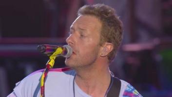 Coldplay homenajea a las víctimas de Manchester con 'Don't Look Back In Anger'