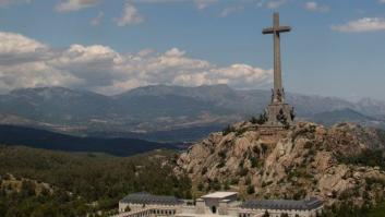 Pedro Sánchez no contempla demoler la cruz del Valle de los Caídos