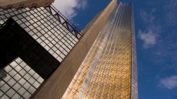 Amancio Ortega se da un 'capricho' de 800 millones y compra el icónico rascacielos Royal Bank Plaza de Toronto