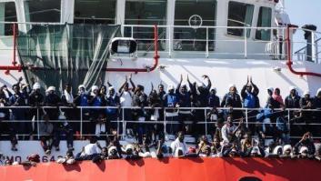 El estremecedor relato del capitán de un barco que ha salvado a más de mil migrantes en el Mediterráneo