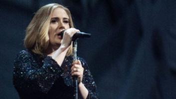 Adele tiene un mensaje para los que presionan a las madres para que den el pecho