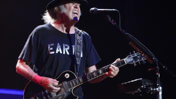 Neil Young retira su música de Spotify por emitir desinformación sobre el coronavirus