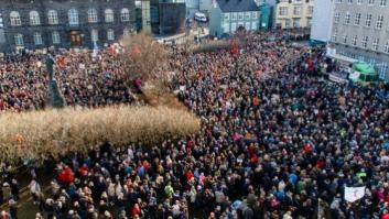 Miles de islandeses piden la dimisión "ya" de su primer ministro