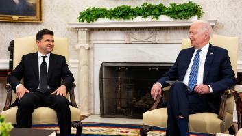 Biden y Zelenski mantienen una conversación clave para el apoyo financiero de EEUU a Ucrania