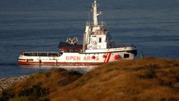 El buque 'Open Arms' llega al puerto de Algeciras con 87 inmigrantes, 12 de ellos menores