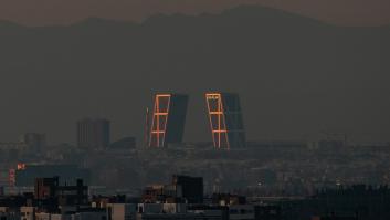 La 'boina' de contaminación esconde (de nuevo) a Madrid: 