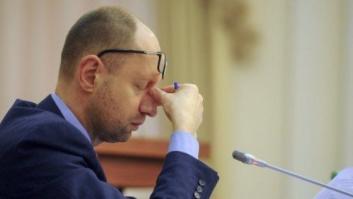 Yatseniuk cede a las presiones y dimite como primer ministro de Ucrania