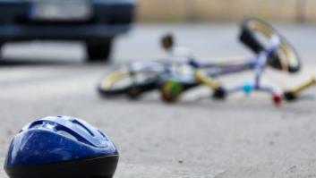 Una conductora borracha atropella a dos ciclistas en Navarra