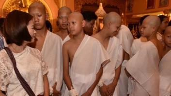 Los niños tailandeses rescatados de la cueva se ordenan como monjes budistas