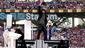 El gesto con el que Eminem ha desafiado a la NFL en el descanso de la Super Bowl