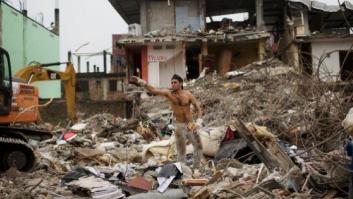 Correa decreta 8 días de luto una semana después del terremoto de Ecuador