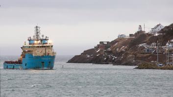 Llegan al puerto de Terranova los tres supervivientes y los siete cuerpos rescatados del Villa de Pitanxo