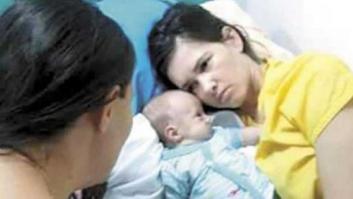 El despertar de una mujer que dio a luz mientras estaba en coma conmueve a Argentina