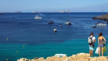 Ibiza para santos y para pecadores: 48 horas para ganarse el cielo o el infierno en la isla blanca