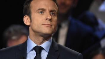 Emmanuel Macron es un dios Eolo en ropa interior de terciopelo