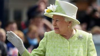 Isabel II llama "groseros" a los funcionarios chinos